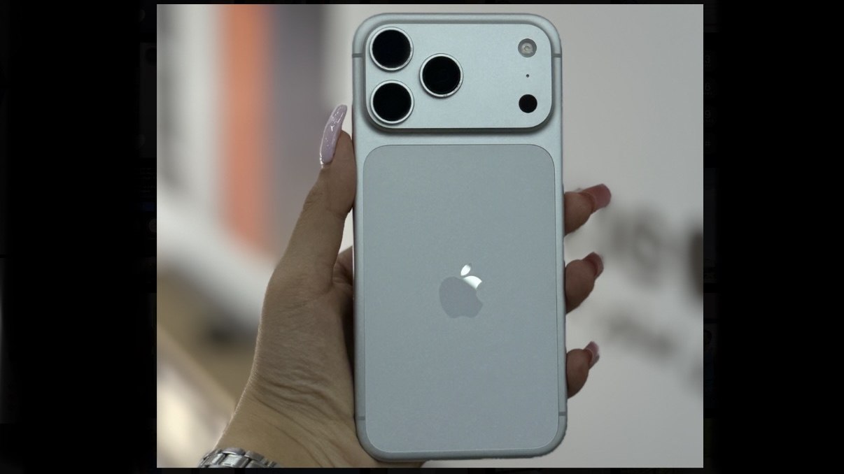 505 (Mohamad Zarein) Iphone lounge